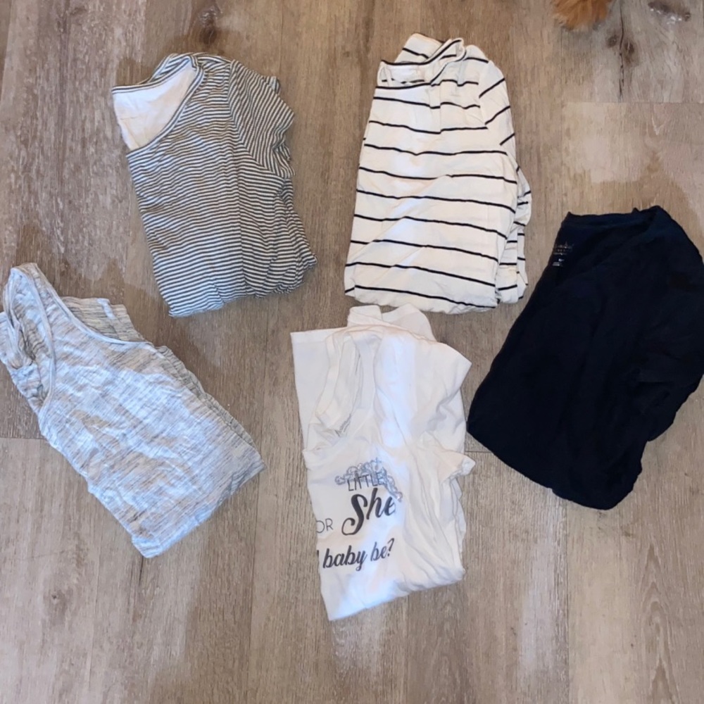 Maternity top bundle